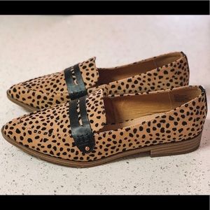*NEVER WORN* Cheetah Loafer